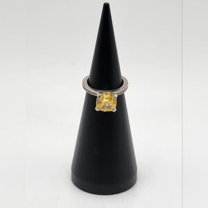 Beautiful rhinestone 925 sterling silver size 6 3/4. Ring.